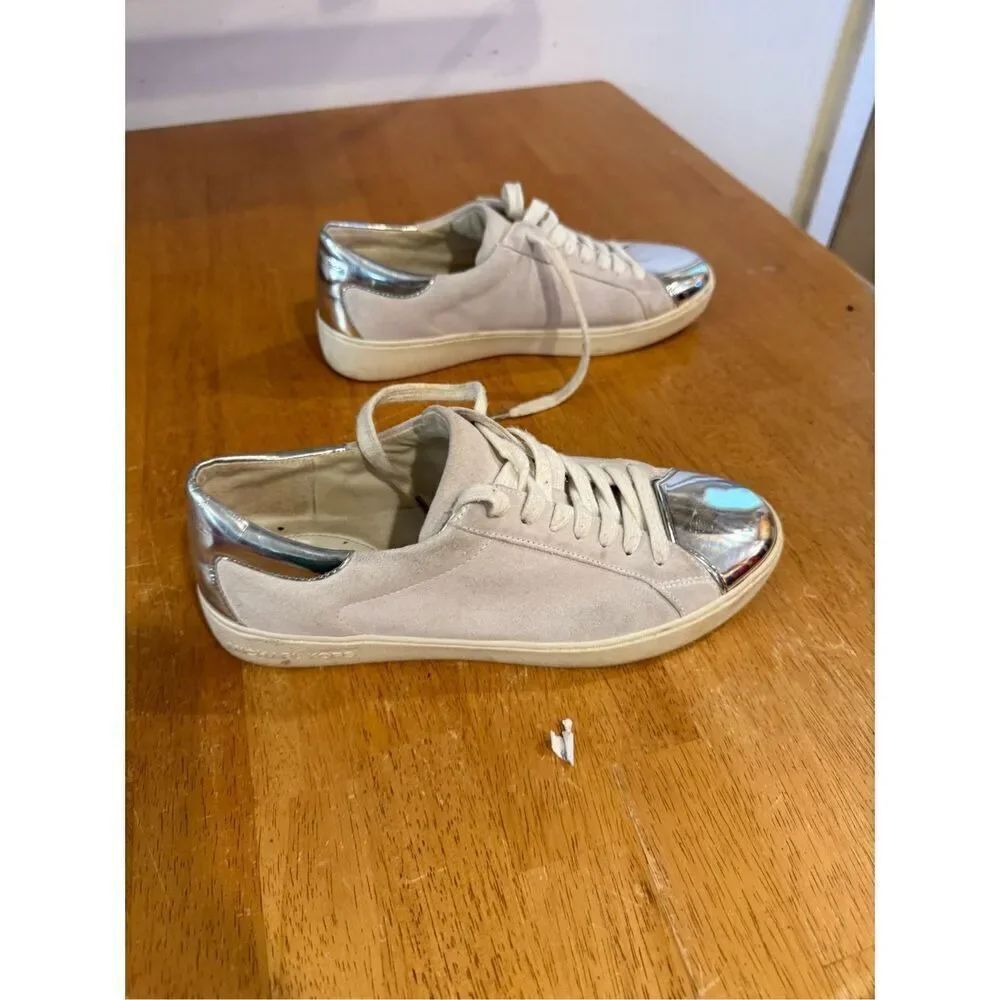 Michael Michael Kors White Leather Silver Toe Sneaker Shoes Size 7.5 - Picture 3 of 12